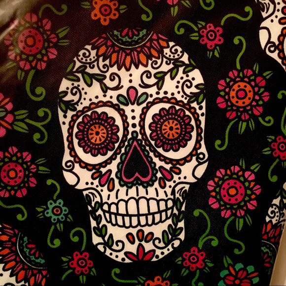 Day of the Dead Tablecloth 52 x 70 inch rectangle Sugar Skull print - Picture 2 of 6
